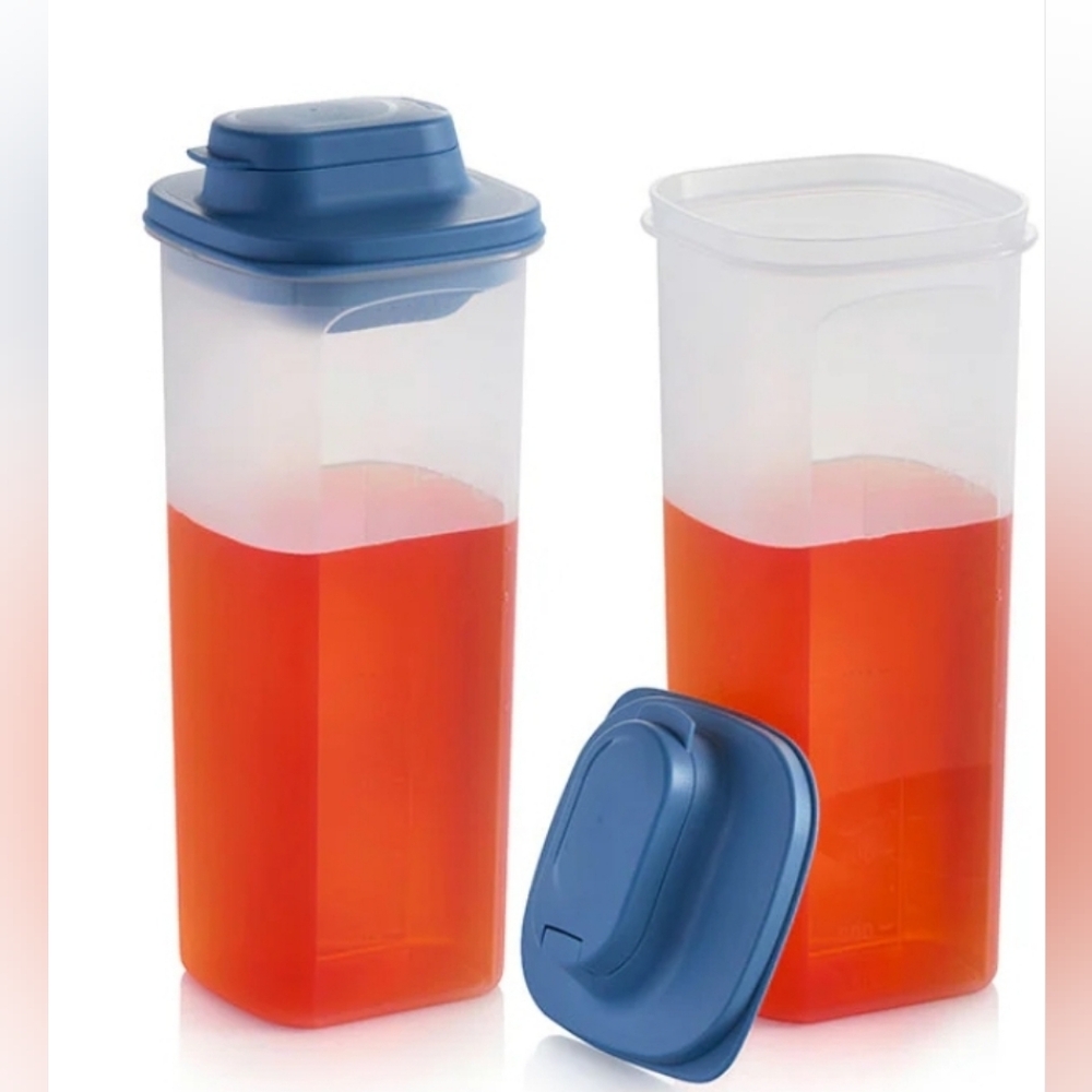 NEW - 2 Tupperware 8-cup/2 L lightweight pitcher